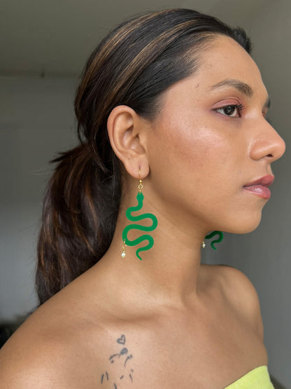 Green Wavy Snake Pearl Earrings