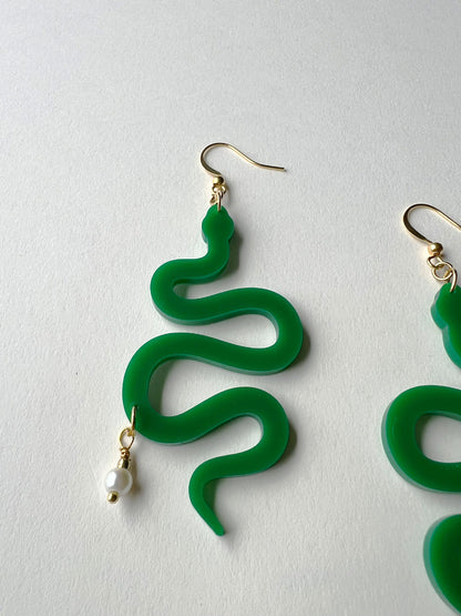 Green Wavy Snake Pearl Earrings
